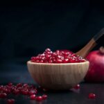 چرا باید شب یلدا خوراکی‌هایی مثل هندوانه و انار خورد؟