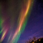 نمایش رنگ‌های رنگین‌کمانی در شفق