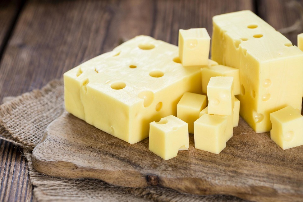 پنیر از چه زمانی تبدیل به یک خوراکی برای انسان‌ها شد؟