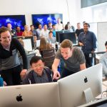 چطور شرکتی بسازیم که کارمندان از کار کردن در آن لذت ببرند؟