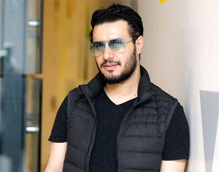 جواد عزتی